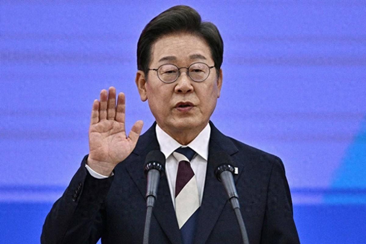 李在明亮出一份“成绩单”，恐将得罪特朗普青瓦台的门一关，李在明甩出了一颗重磅炸