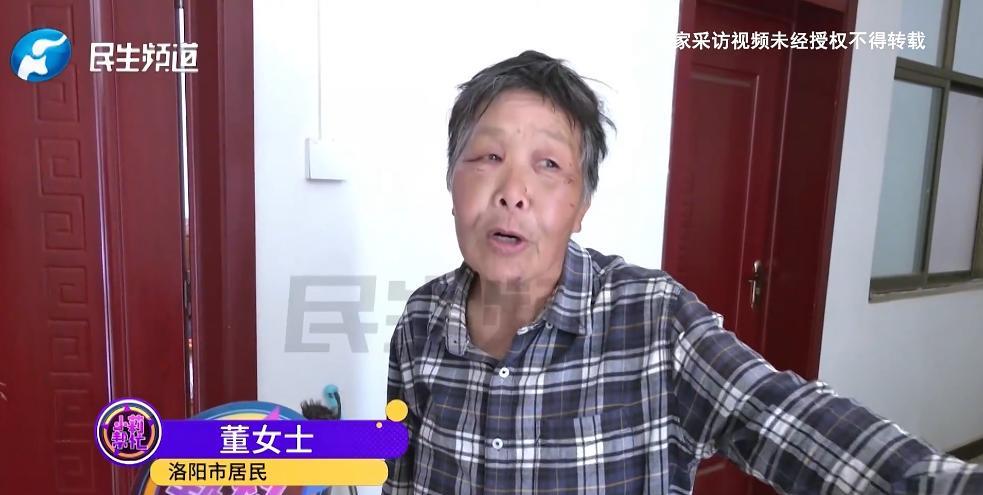 河南婆婆在厨房刷牙，儿媳让她去卫生间刷，婆婆却不服，说自己“牙上又没有屎，凭什么