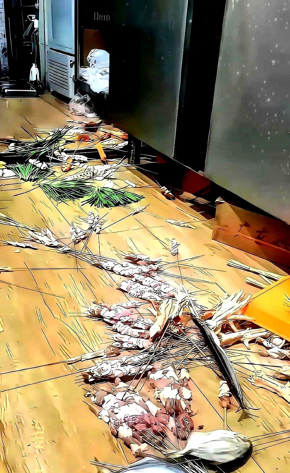 江苏三兄弟合伙开烧烤店，前期策划的非常到位，每人出资60000元，共筹18万，开