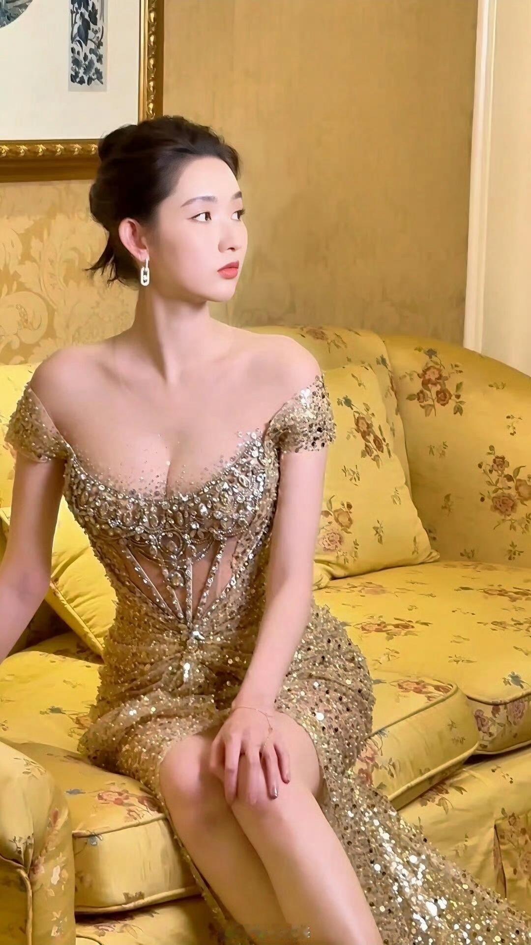 王玉雯竟然这么肥美！​​​