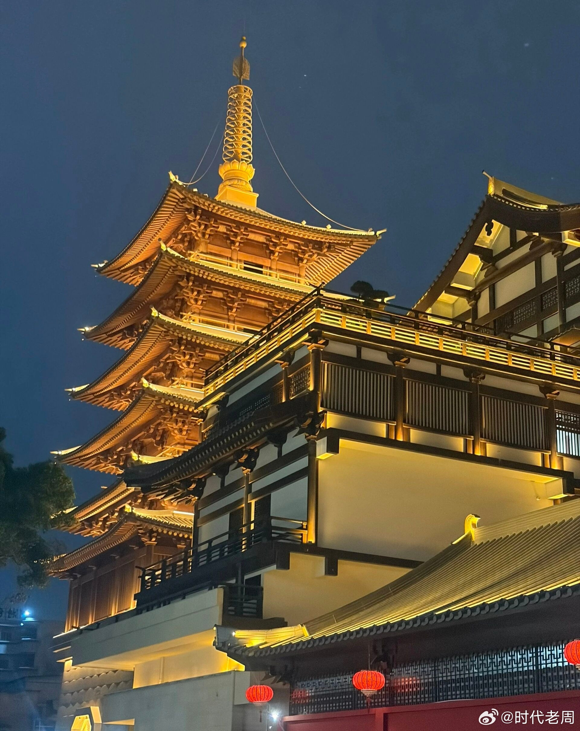 苻坚继位后，励精图治，锐意进取，劝课农桑，改革旧制，大胆启用王猛等一批卓异贤才，