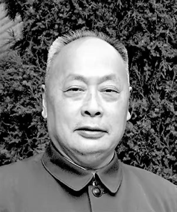 1949年，毛主席问陈毅谁当上海市长最合适？陈毅说：反正我是不想当。毛主席听