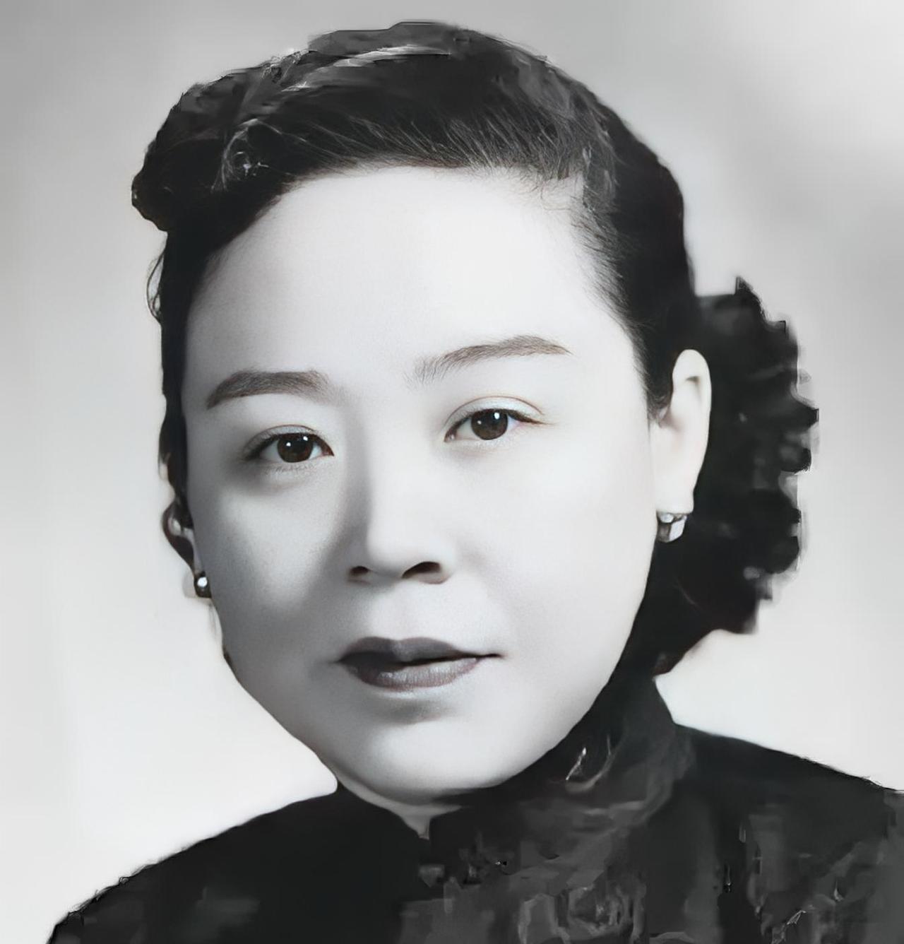 1930年，战火频仍，时局动荡，白崇禧常年在外领兵驻扎军营，很少能与家人团聚，日