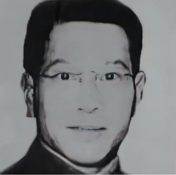 1945年，中统的徐恩曾被撤职后，无事可干的他改经商卖黄豆，囤了30万斤黄豆后，