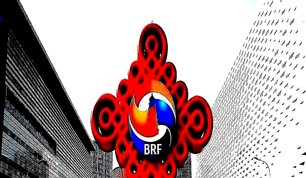 中国制造没跪，站着呢唉呀妈呀，七年前那个说咱们得跪下投降