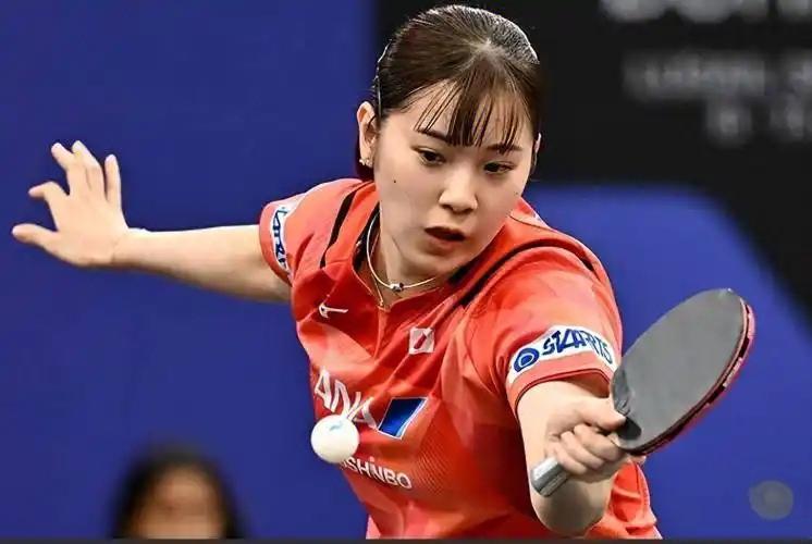 长崎美柚逆转伊藤美诚，闯进女单8强！刚刚结束的一场乒乓球香港总决赛女单1/8
