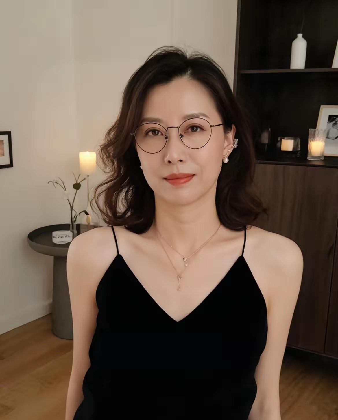 吊带一穿魅力无边