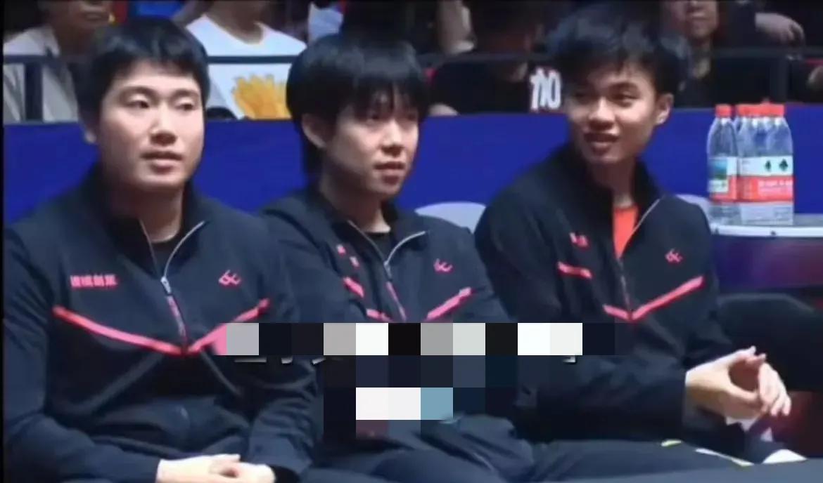 原来乒超联赛的俱乐部签球员还有这个规定？那么魏桥俱乐部的王楚钦梁靖崑林昀儒的豪华