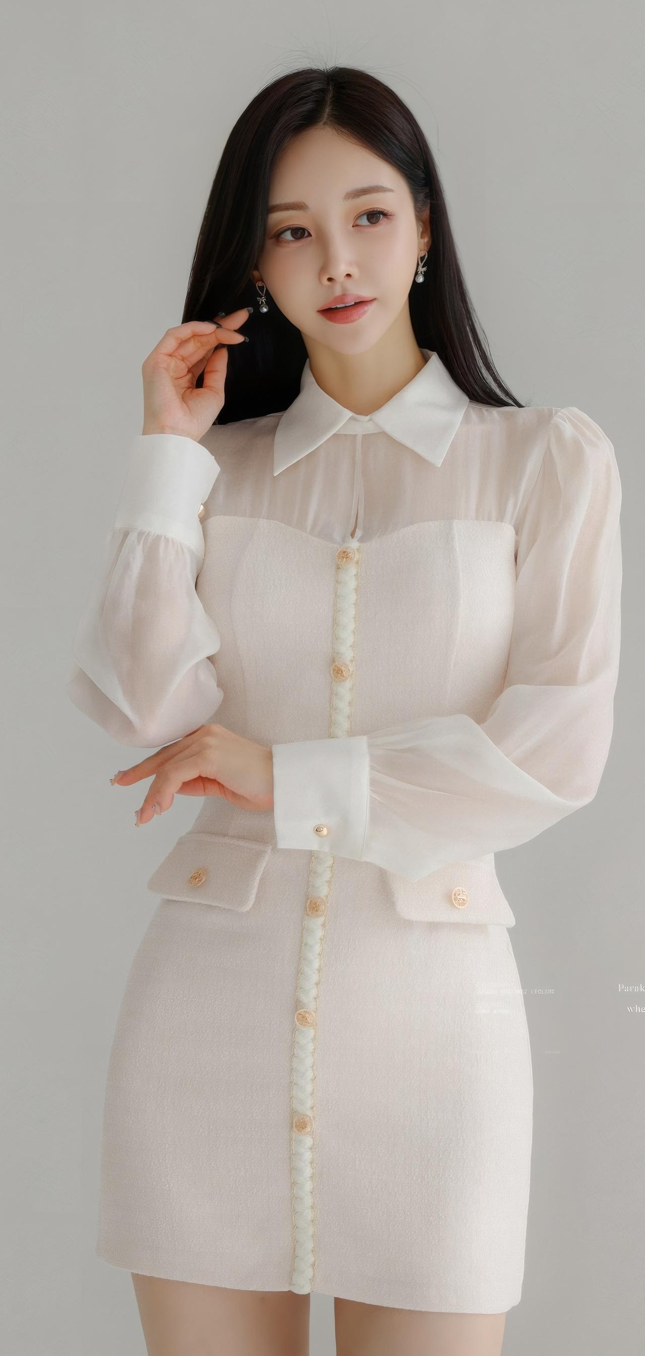 优雅白裙，温柔气质，简约时尚，女神范儿十足！