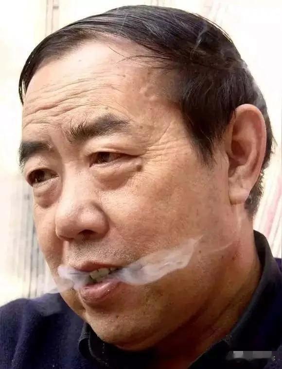 吃了苦中苦，方为人上人！贾平凹先生不止一次的说自己年轻时吃了多少苦，即