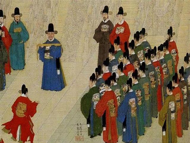 大明“俸禄太低”的三大原因：1.仇贪入骨：元末时期，贪官污吏横行霸道，最终导