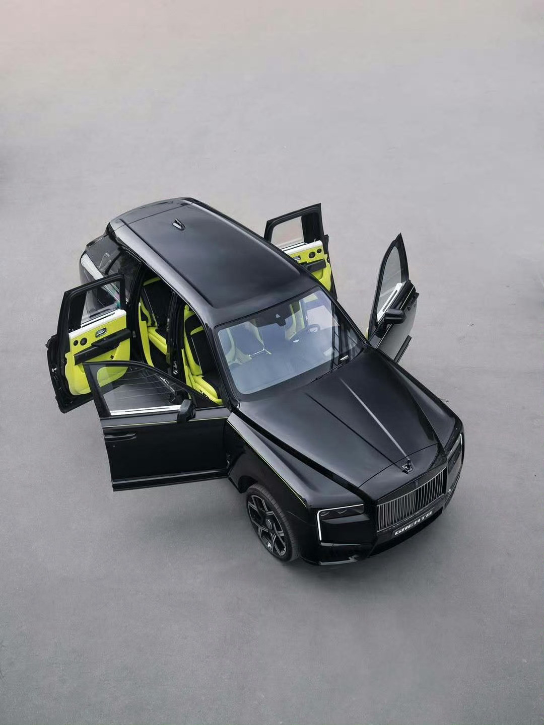 劳斯莱斯CullinanBlackBadge