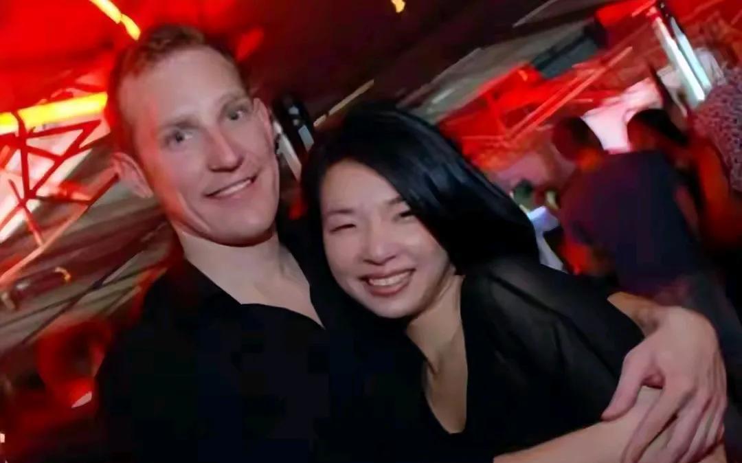 嫁外国人的女人都很优秀！发现没有嫁给外国男人的女人都会主动做家务，也非常理解人不