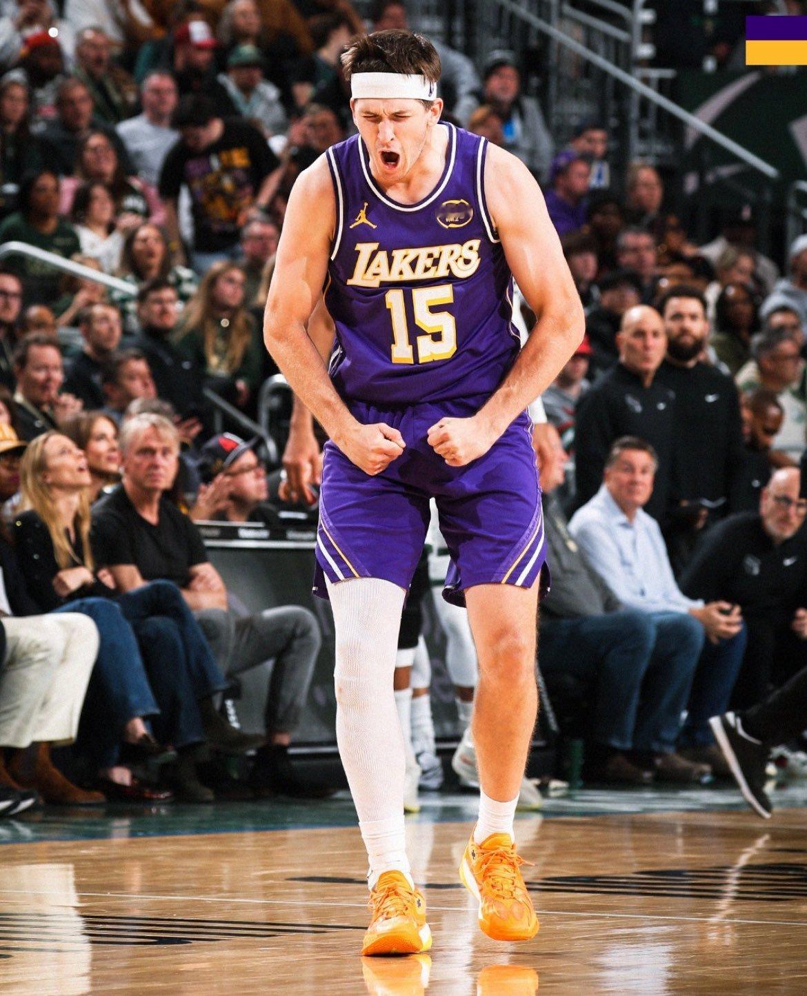 卧槽，真的牛！今天的里夫斯！！！——全场出战41分钟——15投12中，三分球8中