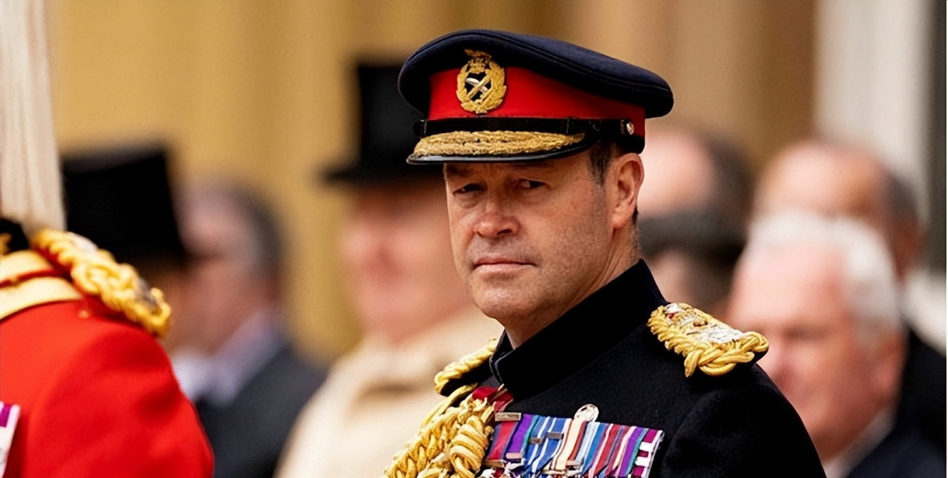 英国上将：可能与中俄开战，英国得扩军---前两天，英国一