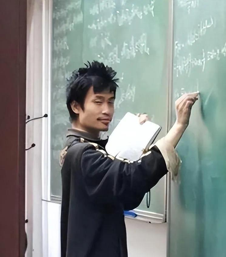 同感，感觉韦神的身体状态不是太好，希望他加强锻炼，保重身体，不要天天做题，有机会