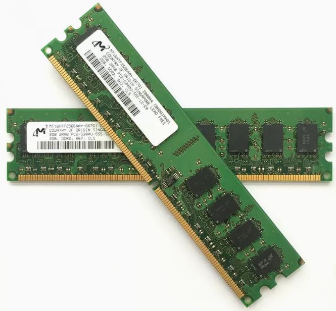 离大谱！内存涨价的风刮到了DDR2身上！快科技报道称，就连“上古”的DDR2内