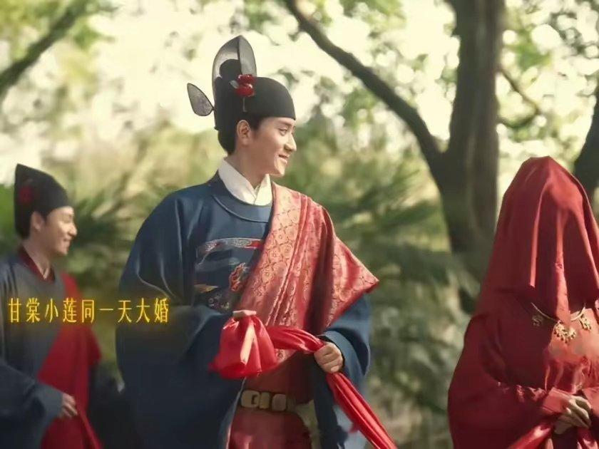 《兰香如故》甘棠和小莲同一天办婚礼，促成这段婚事的许兰香为什么没有参加？这场婚礼