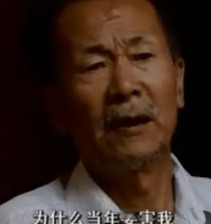 🌛1986年，甘肃武威文化馆干部裴树唐因“强奸”女歌手被判7年。在狱中，他