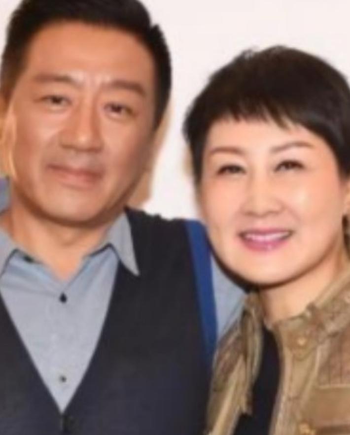 1996年，演员张凯丽听说婆婆要来家里住，干脆单独给婆婆买了套房子，可她丈夫说什