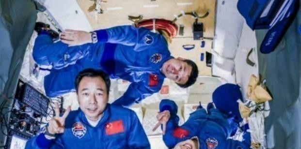 为什么大家都不提中国空间站了？没脸提，跟国际空间站差距太大。说白了，现在不提