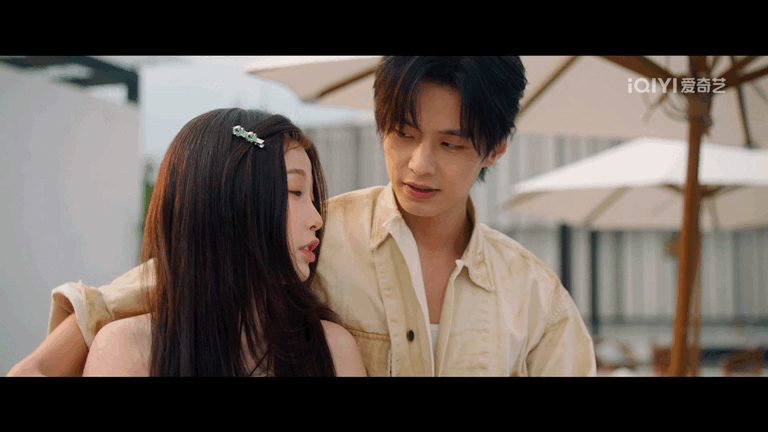 五步一糖十步一吻这怎么那么甜呀，啊啊啊，双轨你真的太让我磕了，虞书欣果然是cp体