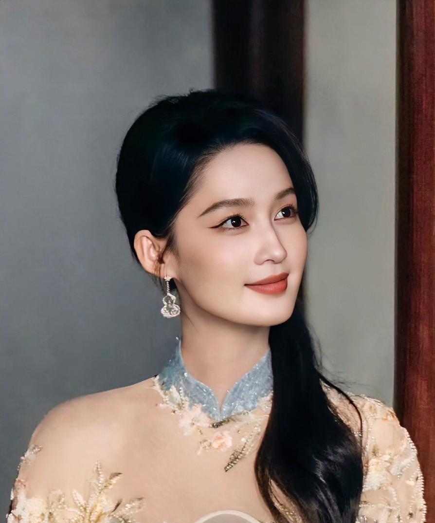 李沁就是太干净了没有大红也是有原因的不是演技不好，也不是没有CP感，而是她这