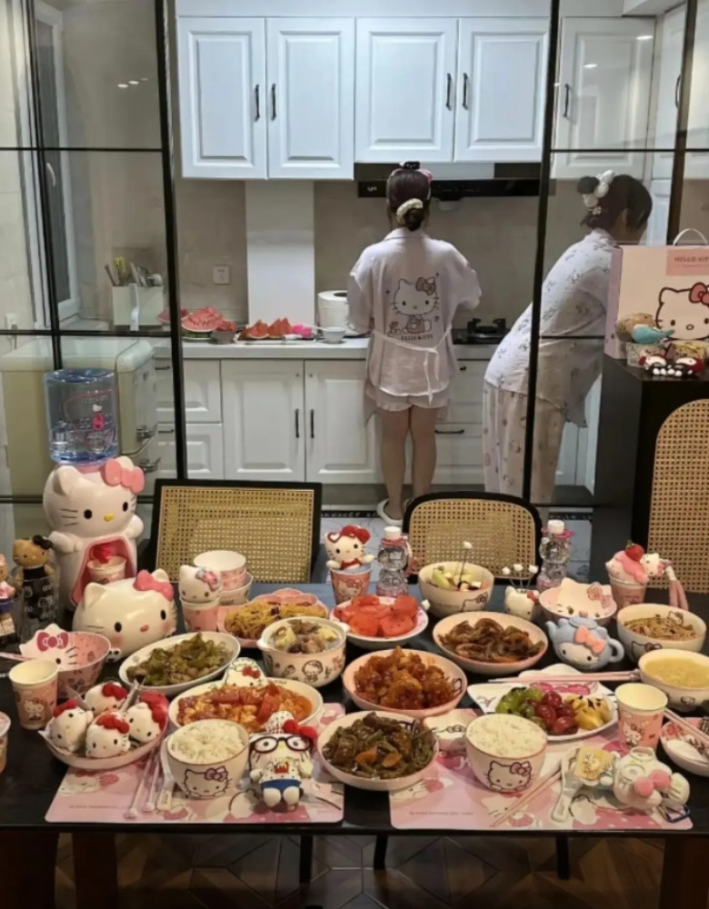 远看摆了一大桌，近看，啥也没有，这才是高手