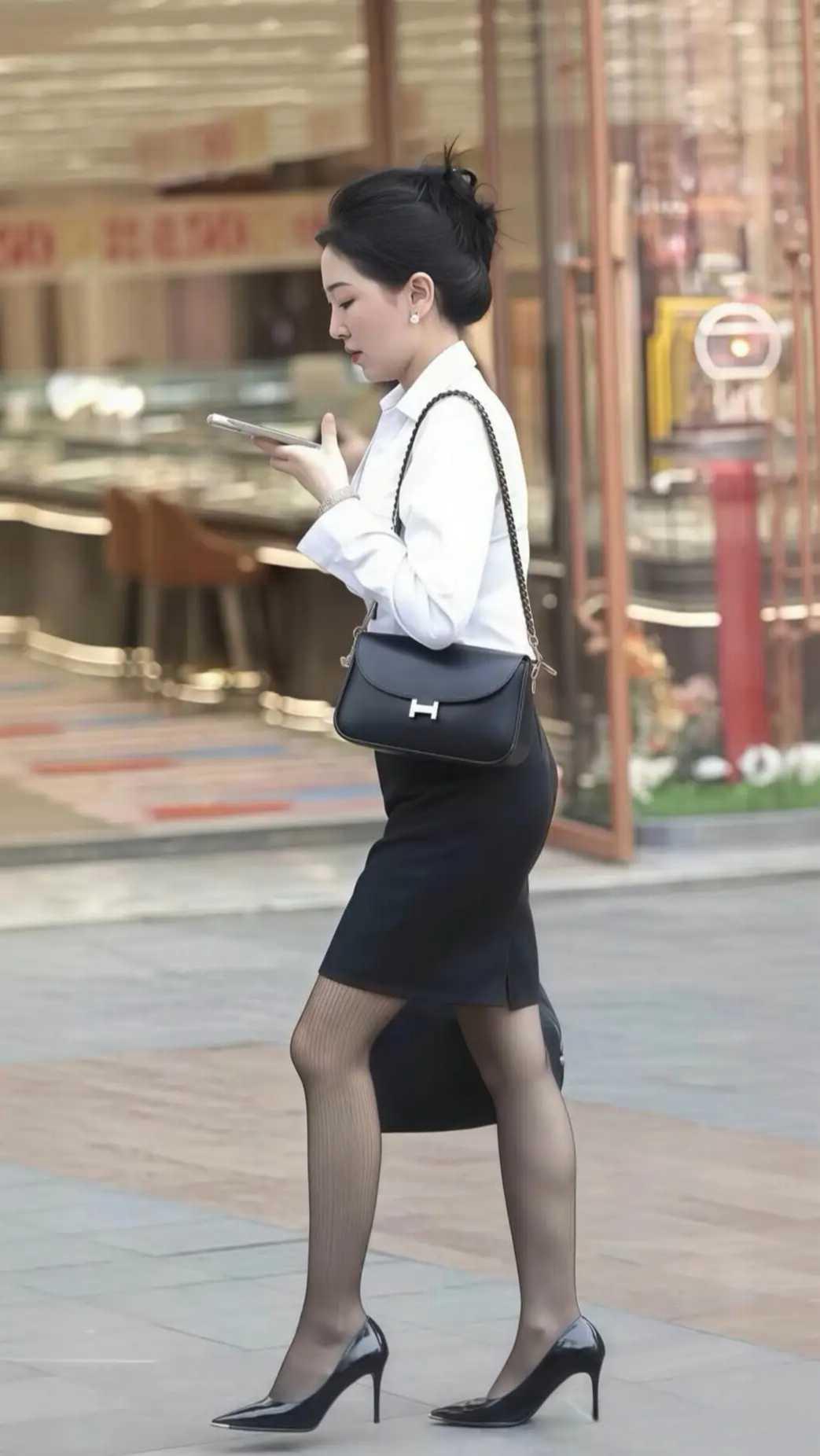 职业装黑白搭配，经典好看不过时！职业装黑白搭配，经典好看不过时！