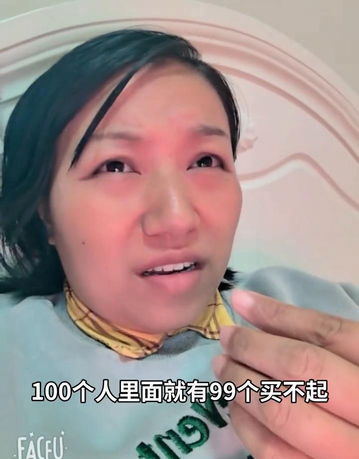 王一博春晚一套行头能在小城市换套房，你猜他一件衣服多少钱？那不是穿衣，那是行走