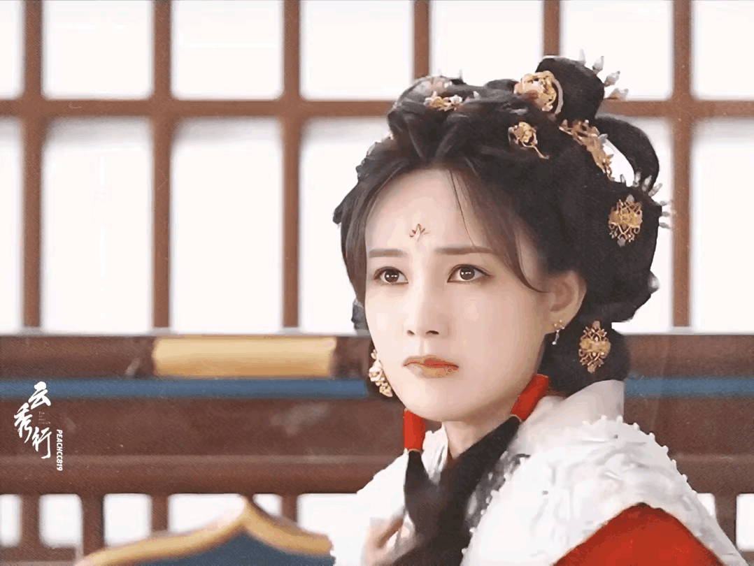 能演《狂飙》的剧搭档张译的人，不明白为什么一直拍古偶，李一桐的古装同质化太严重了