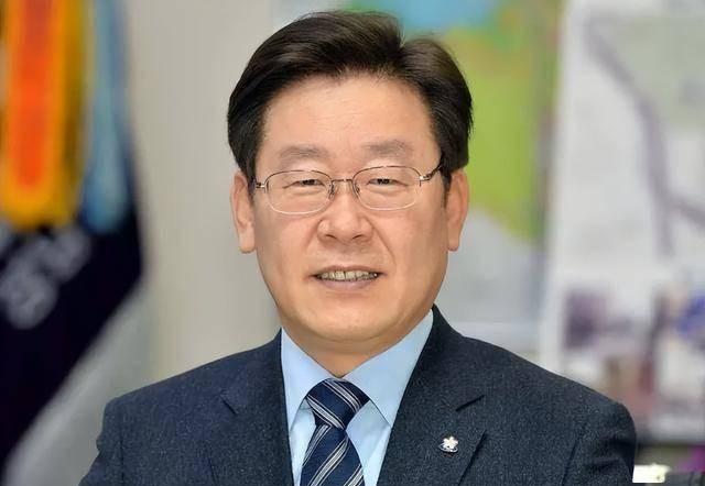 要不要首访中国，李在明考虑了整整十天，最后的决定并不让人意外2025年7月15