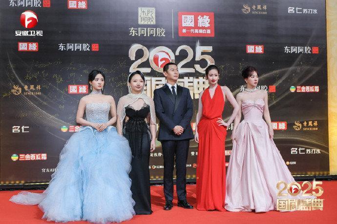 沈月@沈月、徐梦洁@徐梦洁、李健@演员李健、颖儿@颖儿Yinger、李嘉