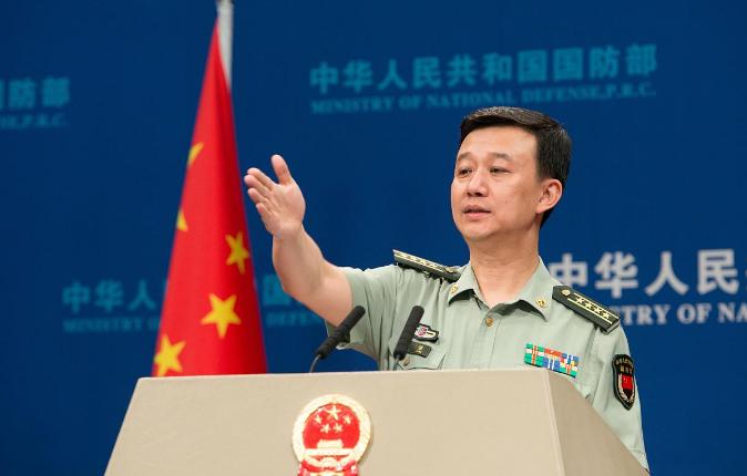 特朗普刚刚敲定四月访华行程，北京却把目光死死锁住了台湾海峡。这不是一次简单的外交