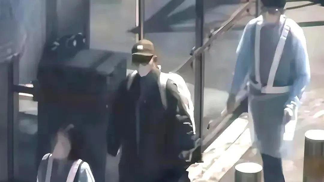 　　台媒出手了，终于报道了大Ｓ豪宅被掏空　　关于大Ｓ生前住的豪宅，有很长的一段