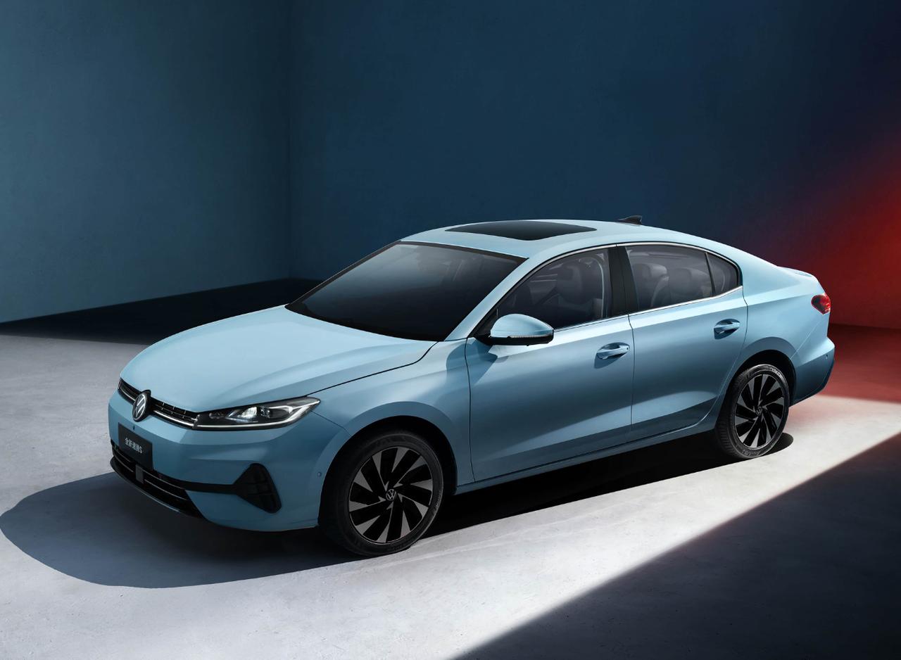 【7.98万元起售，性价比出众！全新速腾S上市】3月最后一天，一汽-大众全新速