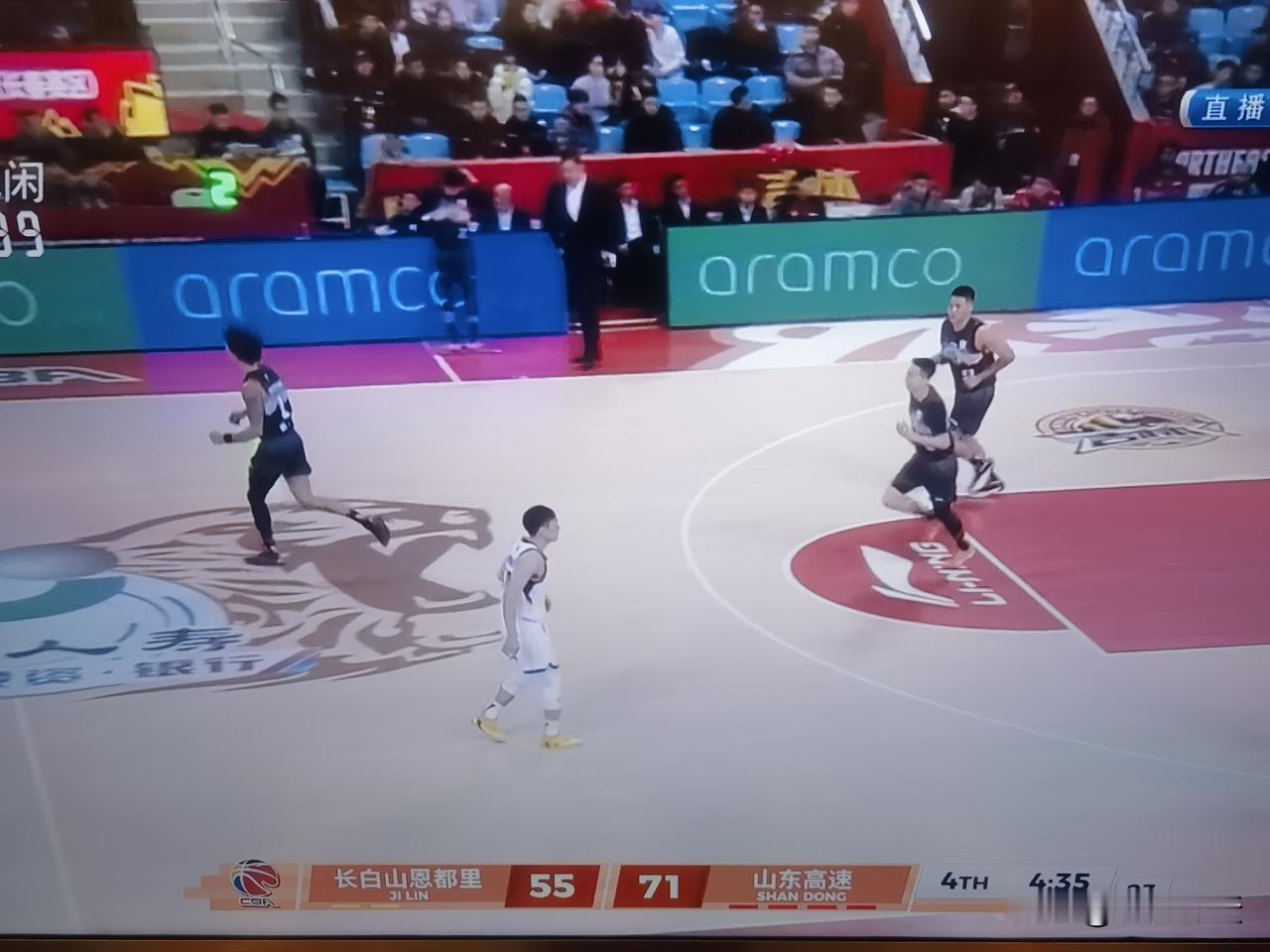 刚刚，山东高速男篮客场77：68掀翻主场龙吉林长白山！山东高速男篮客