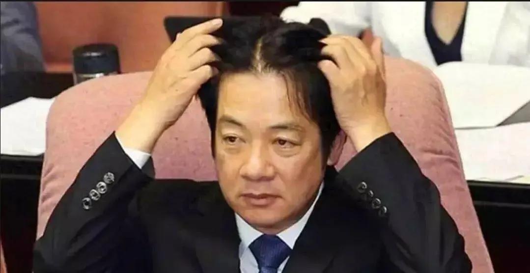 紧盯5.20，握紧拳头，随时给予赖清德痛击！5月20日，赖清德就职满一年要发表