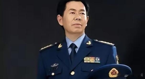 空军大校戴旭大声疾呼：“美国正在通过控制中国教育，培养亲美洋奴，其通过留学、发绿