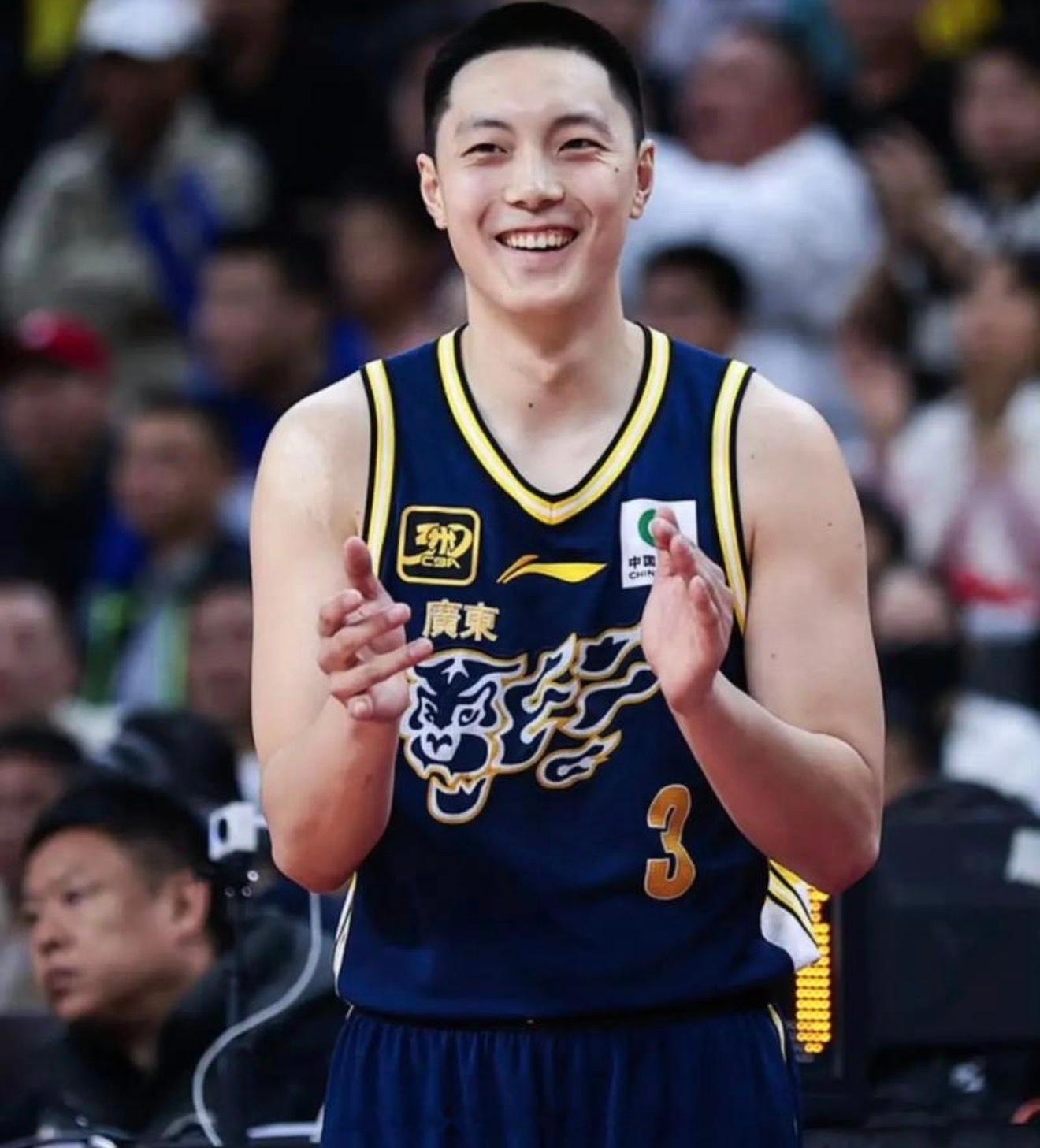 是烟雾弹还是真不打了？两届国家队队长胡明轩和赵睿都不参加备战日本男篮的集训，CB