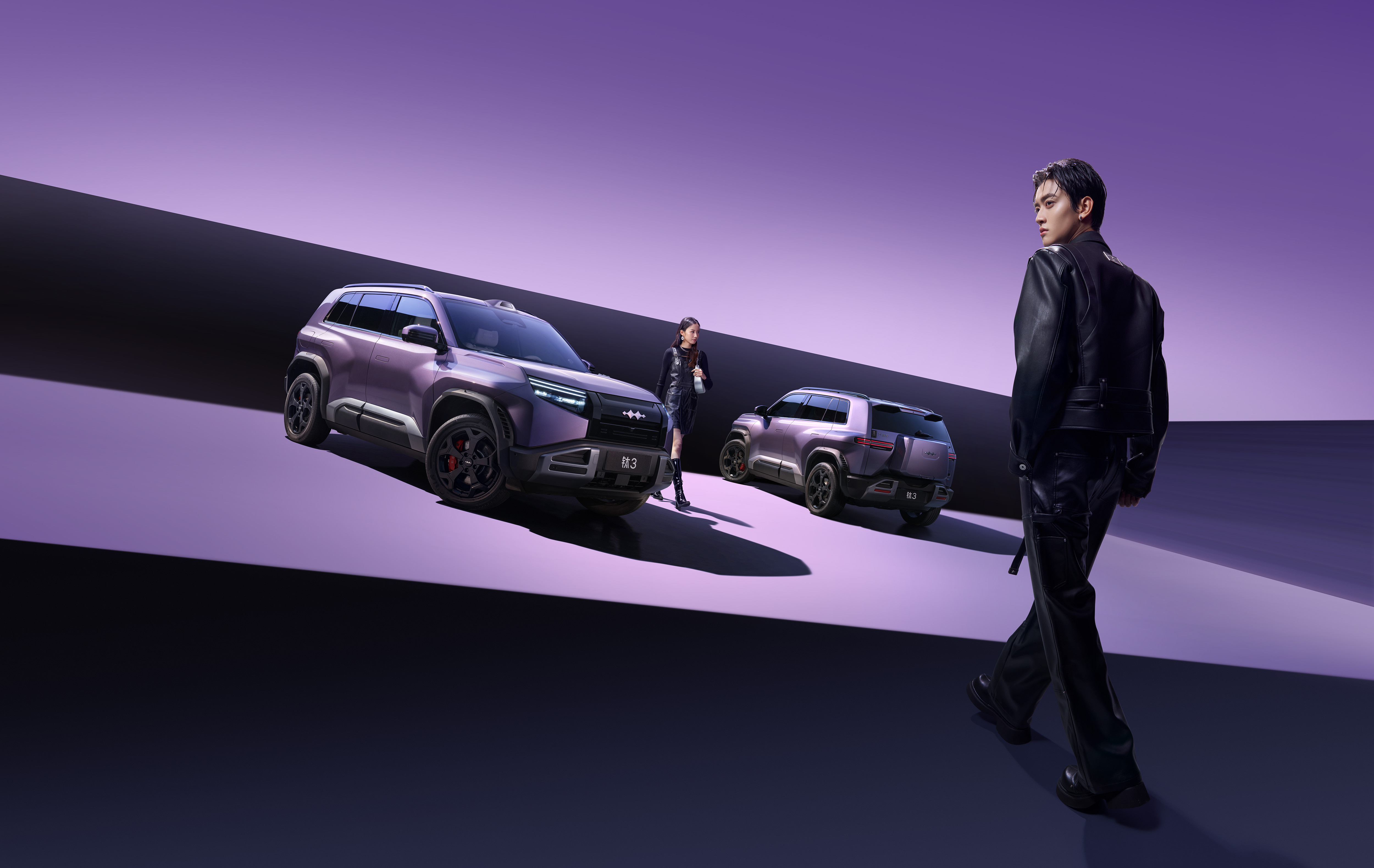 近日，方程豹钛3闪充版正式上市，售价15.38万元起。作为首款搭载比亚迪第二代刀