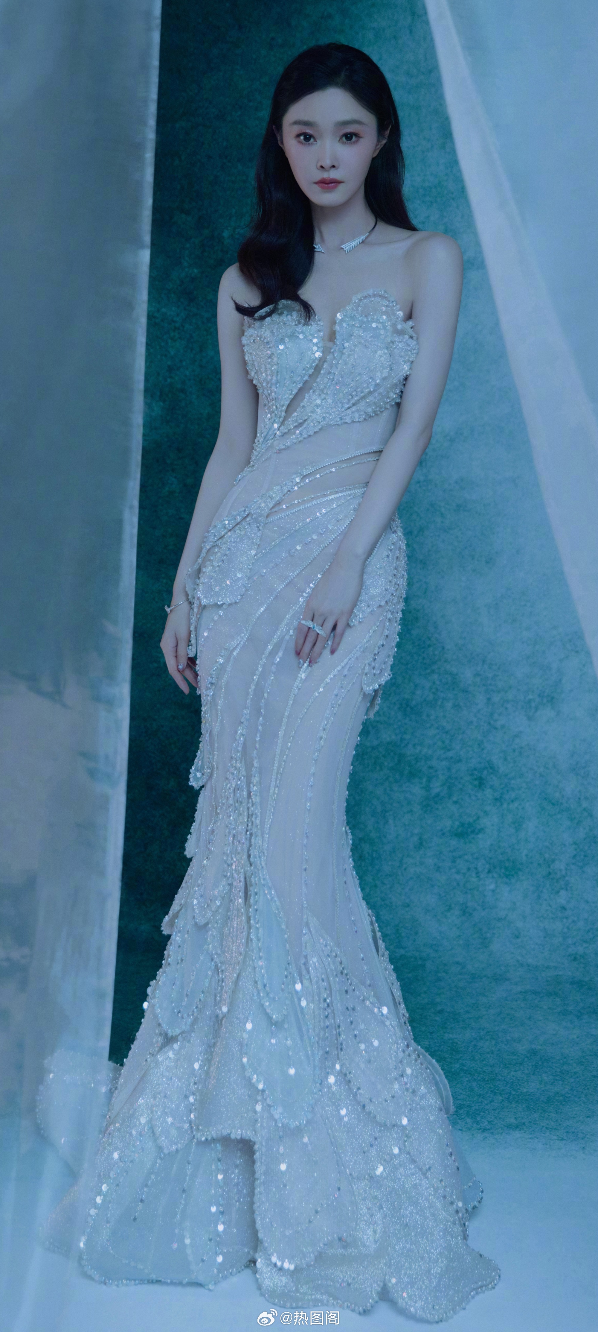 宋轶壁纸精选，轻纱柔美，魅力满满的车车。宋轶热图阁公众号