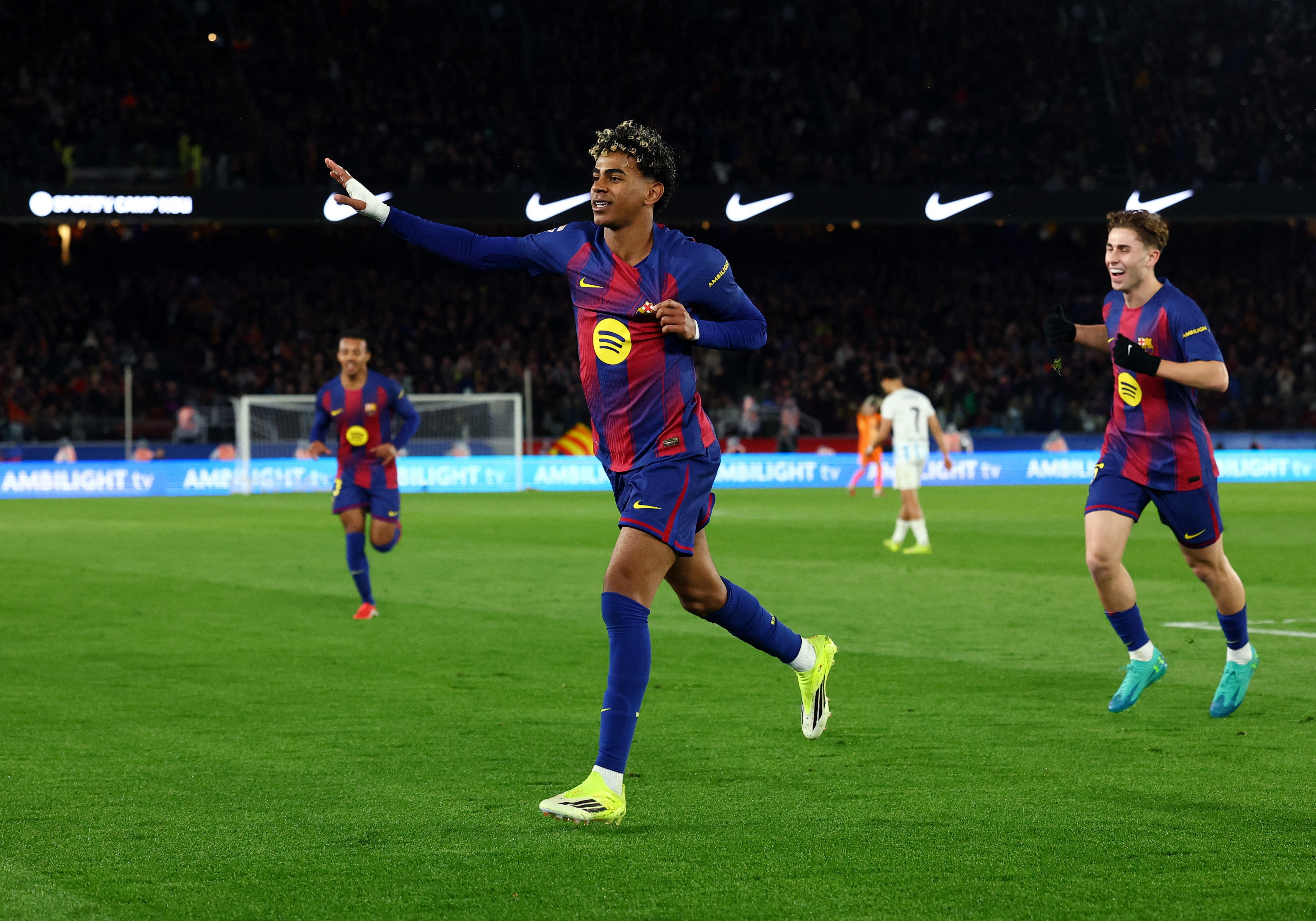 每体: 巴萨尽管赢球但进攻没条理, 亚马尔靠个人能力再次拯救球队