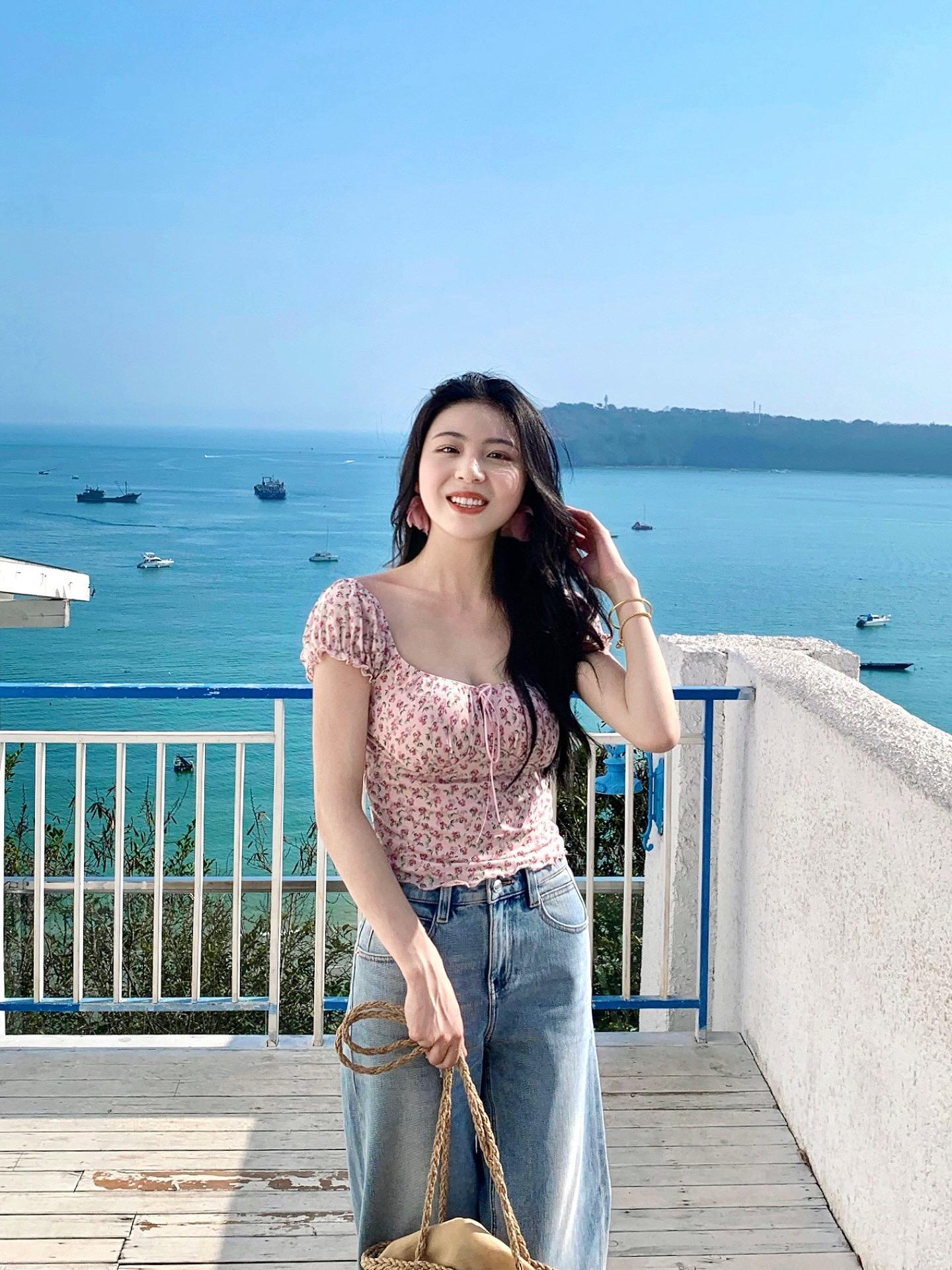 涠洲岛 海边度假 阳光是最好的滤镜 春夏穿搭