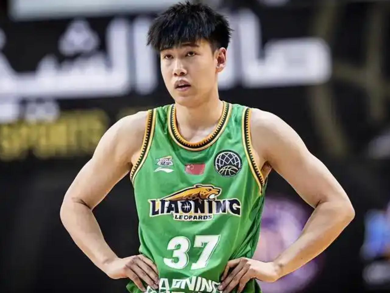 尴尬，辽宁队2米14希望之星，遭到乌戈弃用！CBA常规赛第36轮，辽宁队112