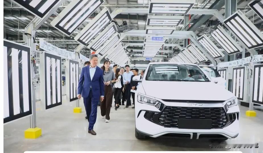 柬埔寨组装的比亚迪汽车正式开始交付第1台和第一2台车2026年1月30日（星