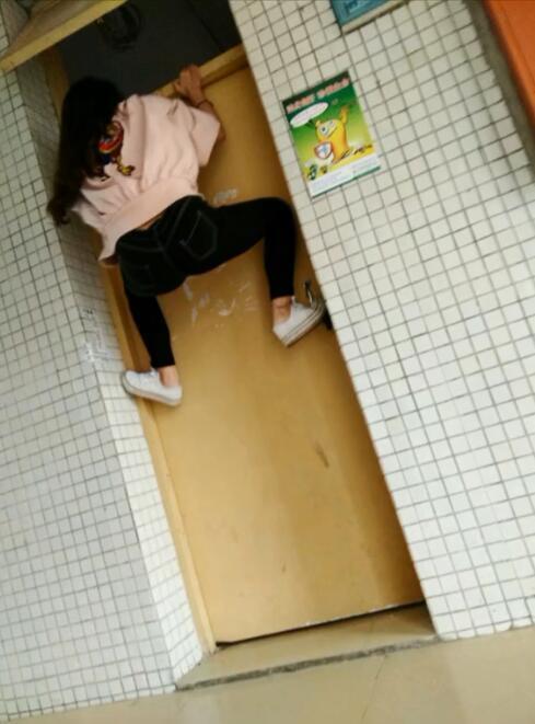 这就是你们说的拧不开瓶盖的女孩？