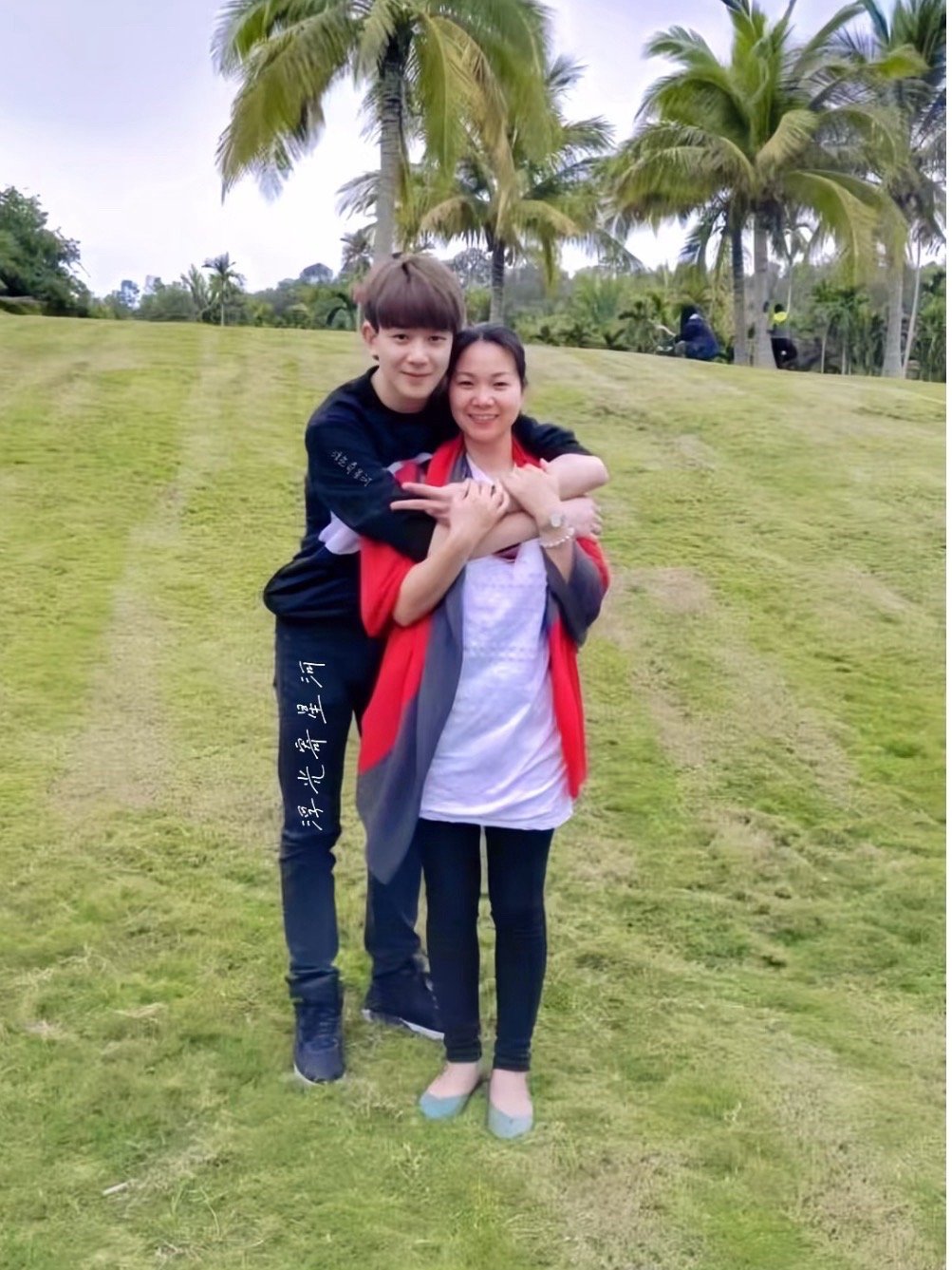 夏之光妈妈说儿子好我就幸福一看就是那种好婆婆，还是那种好妈妈夏之光