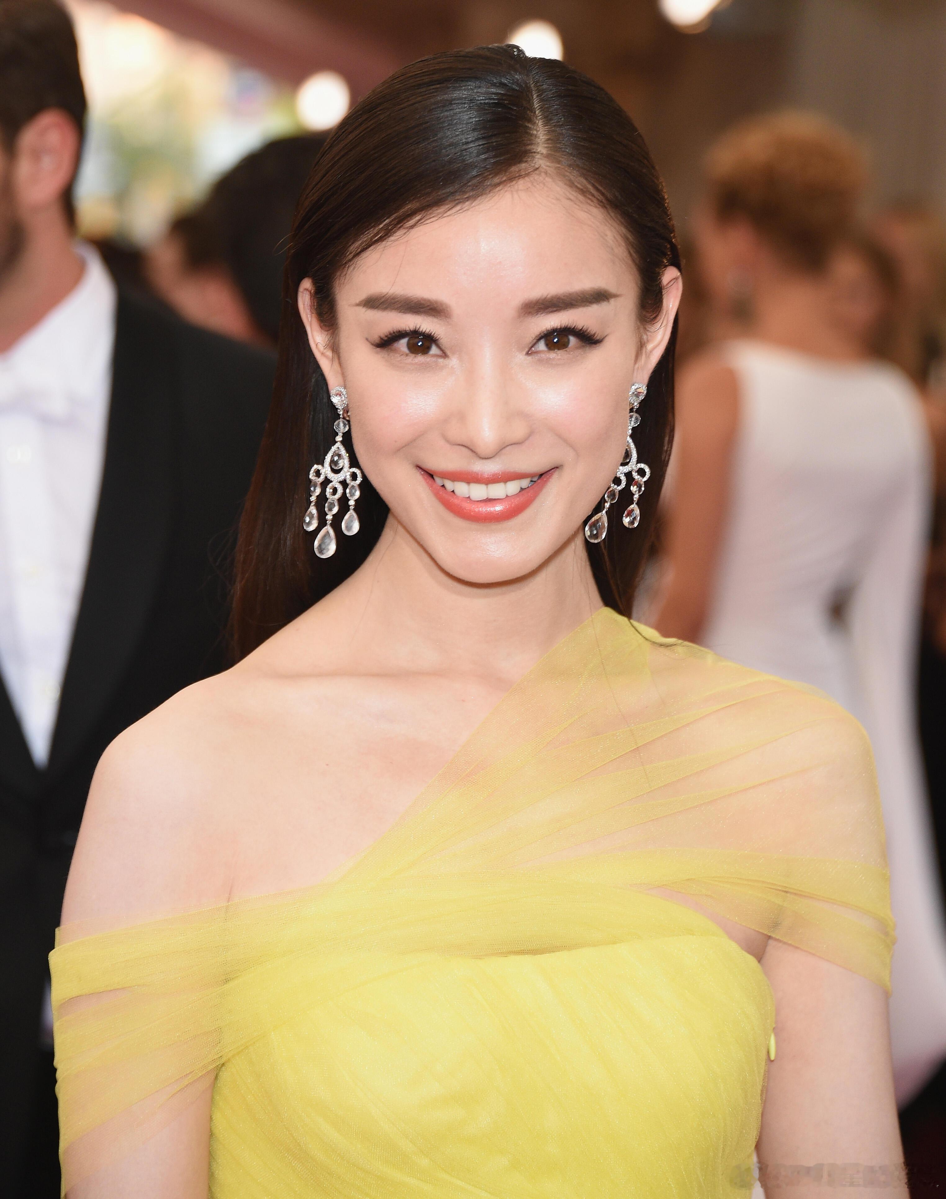 倪妮油脸亲妈