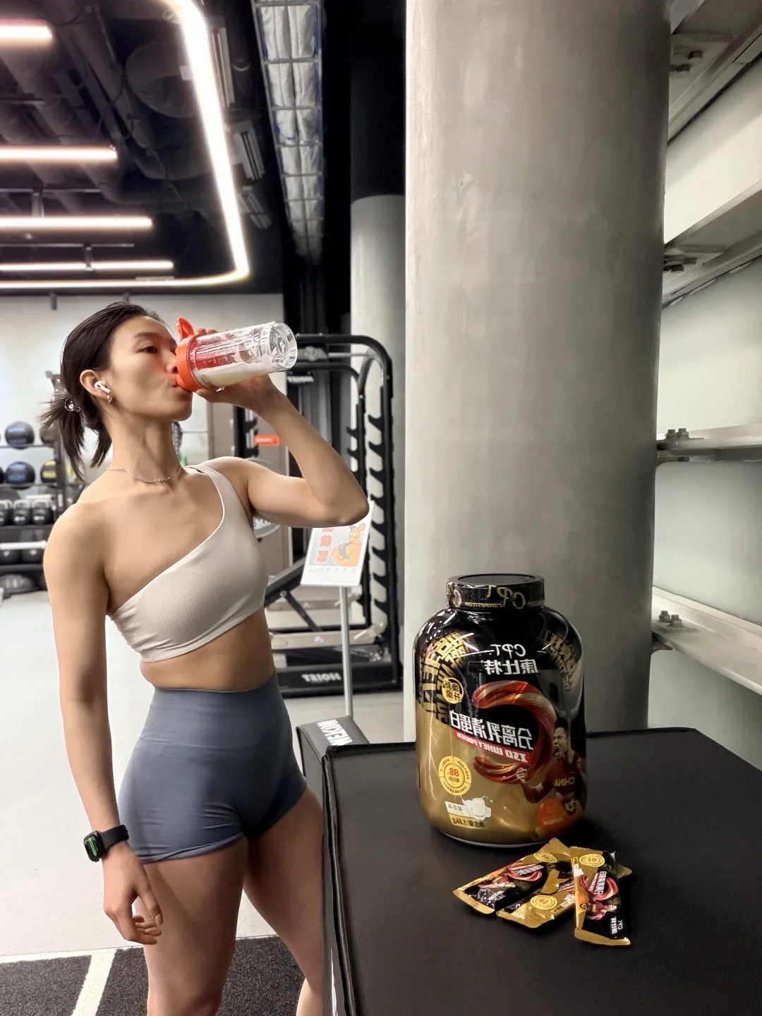 别管其他 你就一直健身提升自己